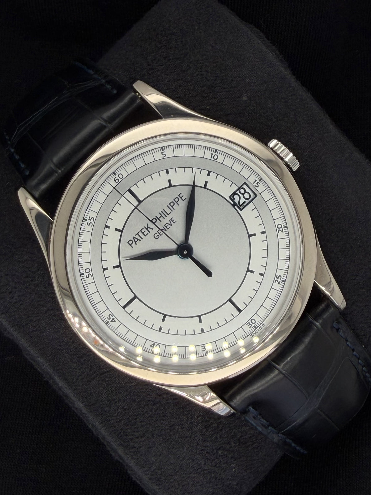 Patek Philippe Calatrava White Gold ‘Sector’ Dial 5296G-001 | 2009 | 38mm