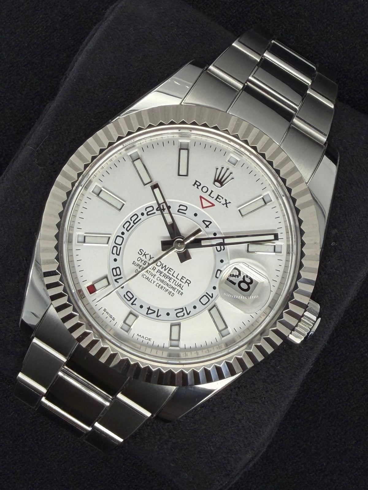 Rolex Sky-Dweller White Dial Oystersteel 326934 | 2023 | 42mm