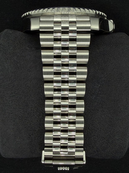 Rolex GMT-Master II Batgirl Jubilee 126710BLNR | 2026 | 40mm