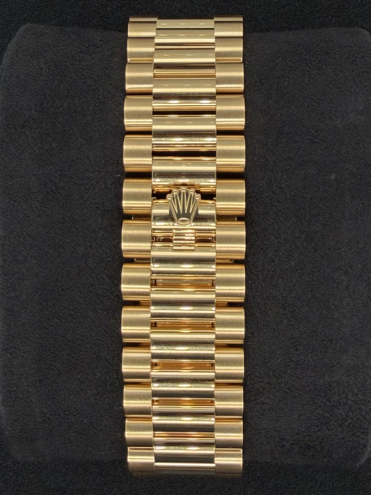 Rolex Day-Date 40 18ct Yellow Gold Fluted President ‘Money’ Green Dial 228238 | 2026 | 40mm