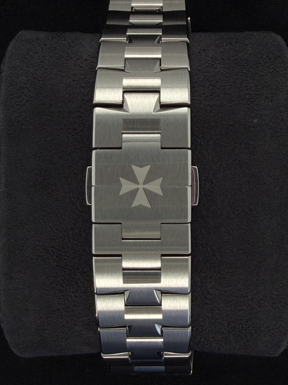 Vacheron Constantin Overseas ‘Black’ 4520V/210A-B483 | 2026 | 41mm