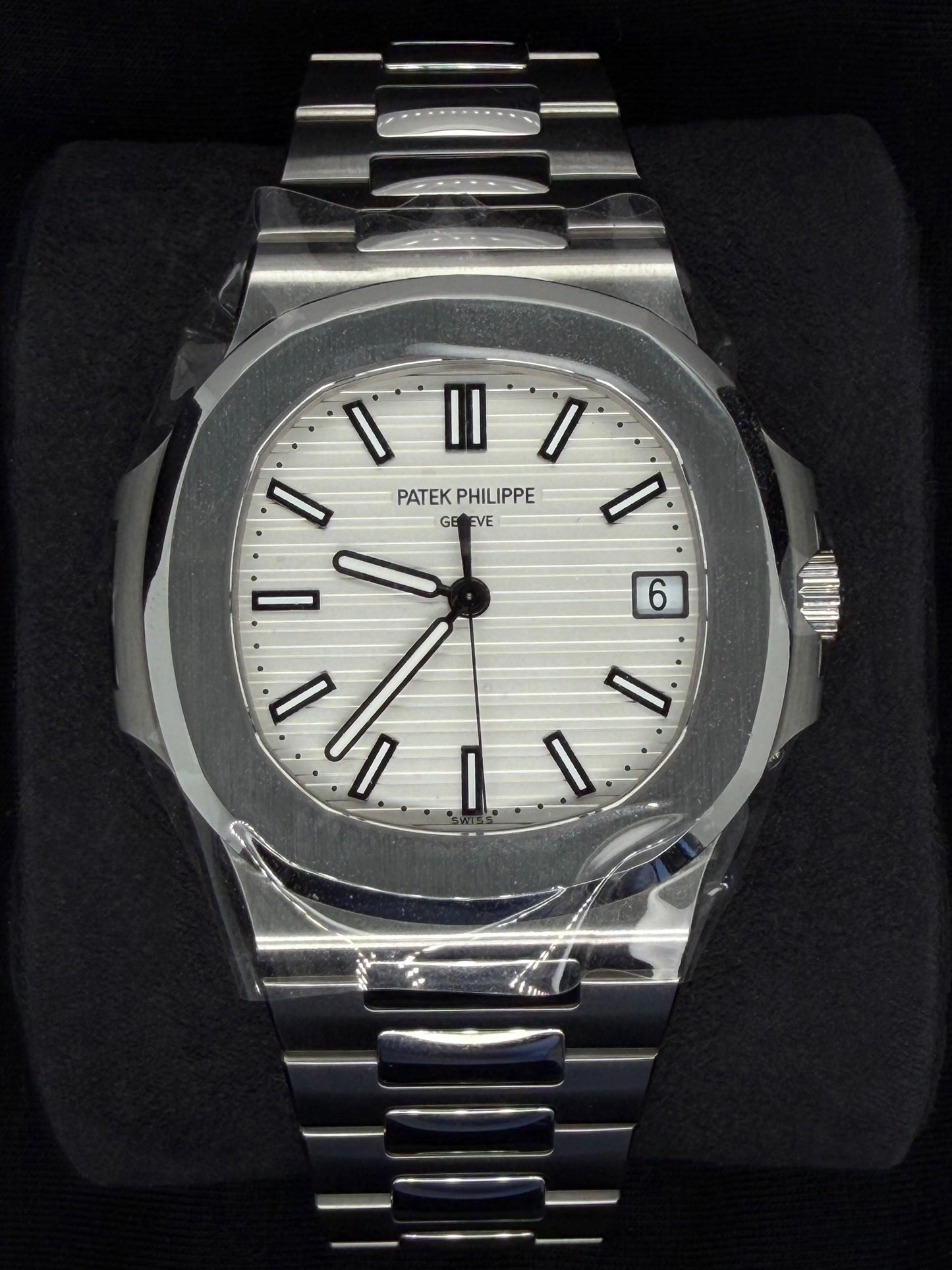 Patek Philippe Nautilus White Piano Dial Stainless Steel 5711/1A-011 | 2019 | 40mm