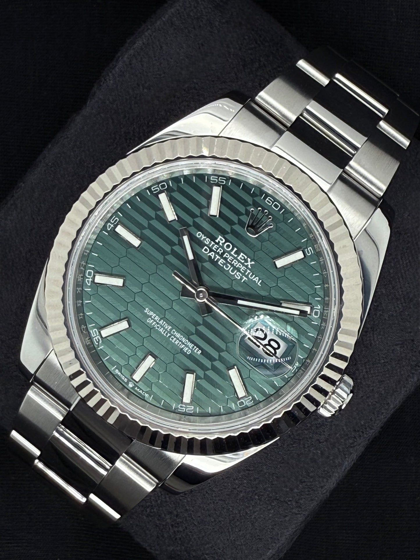 Rolex Datejust 41 Green Motif Dial Fluted Bezel Oystersteel 126334 | 2023 | 41mm