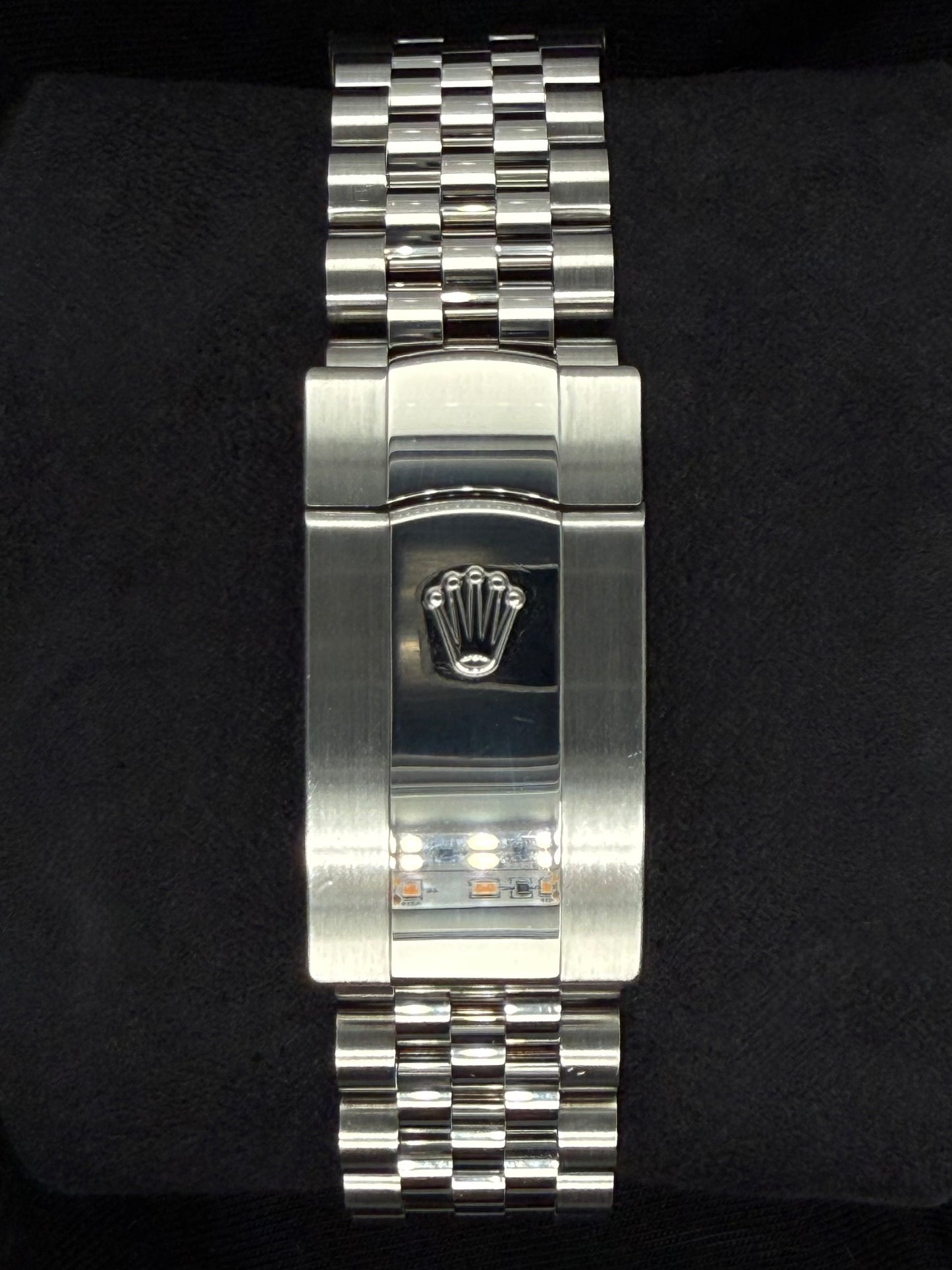 Rolex Datejust 41 Blue with Diamonds Dial Fluted Bezel Steel Jubilee 126334 | 2022 | 41mm