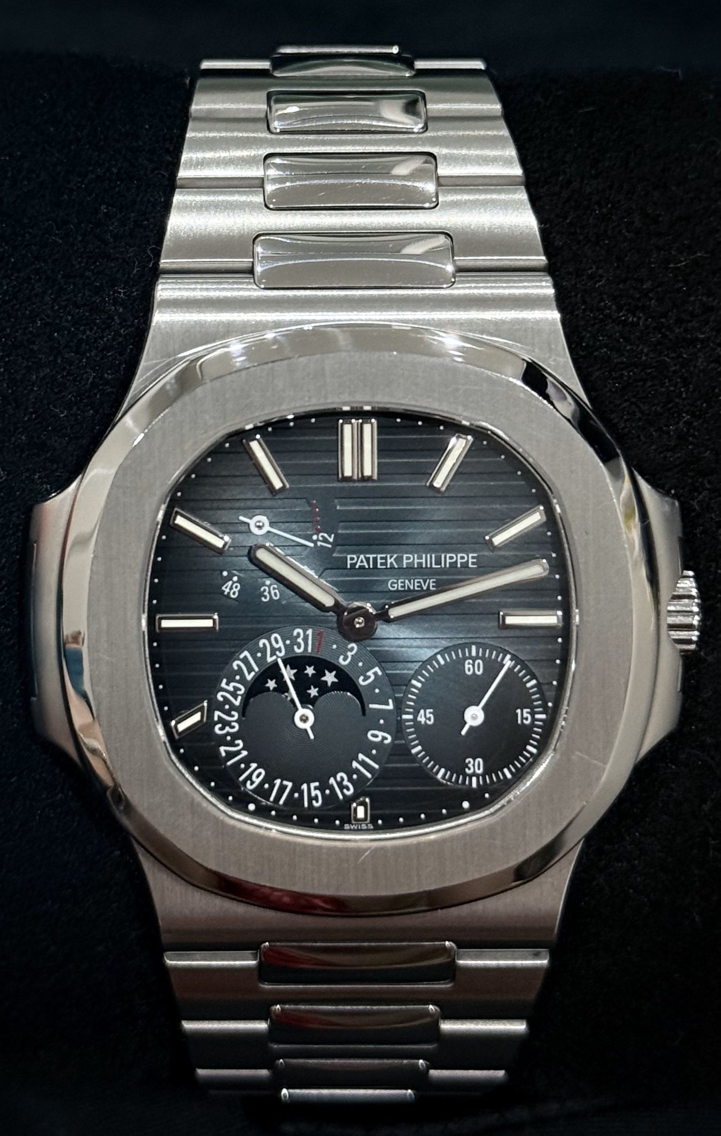 Patek Philippe Nautilus Mint Blue Dial Stainless Steel 5712/1A-001 front