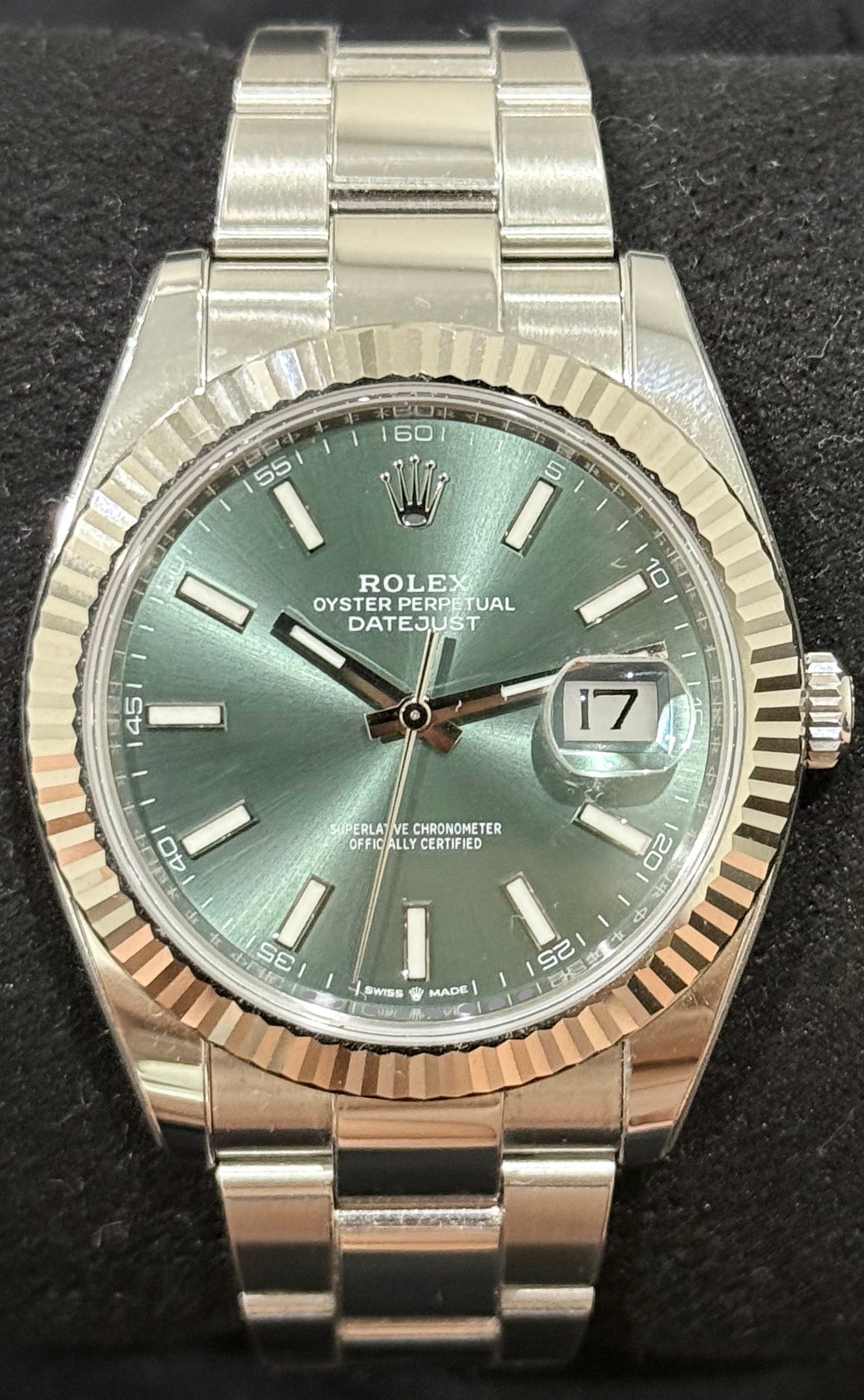 Rolex Datejust 41 Mint Green Dial Fluted Bezel Oystersteel 126334 front