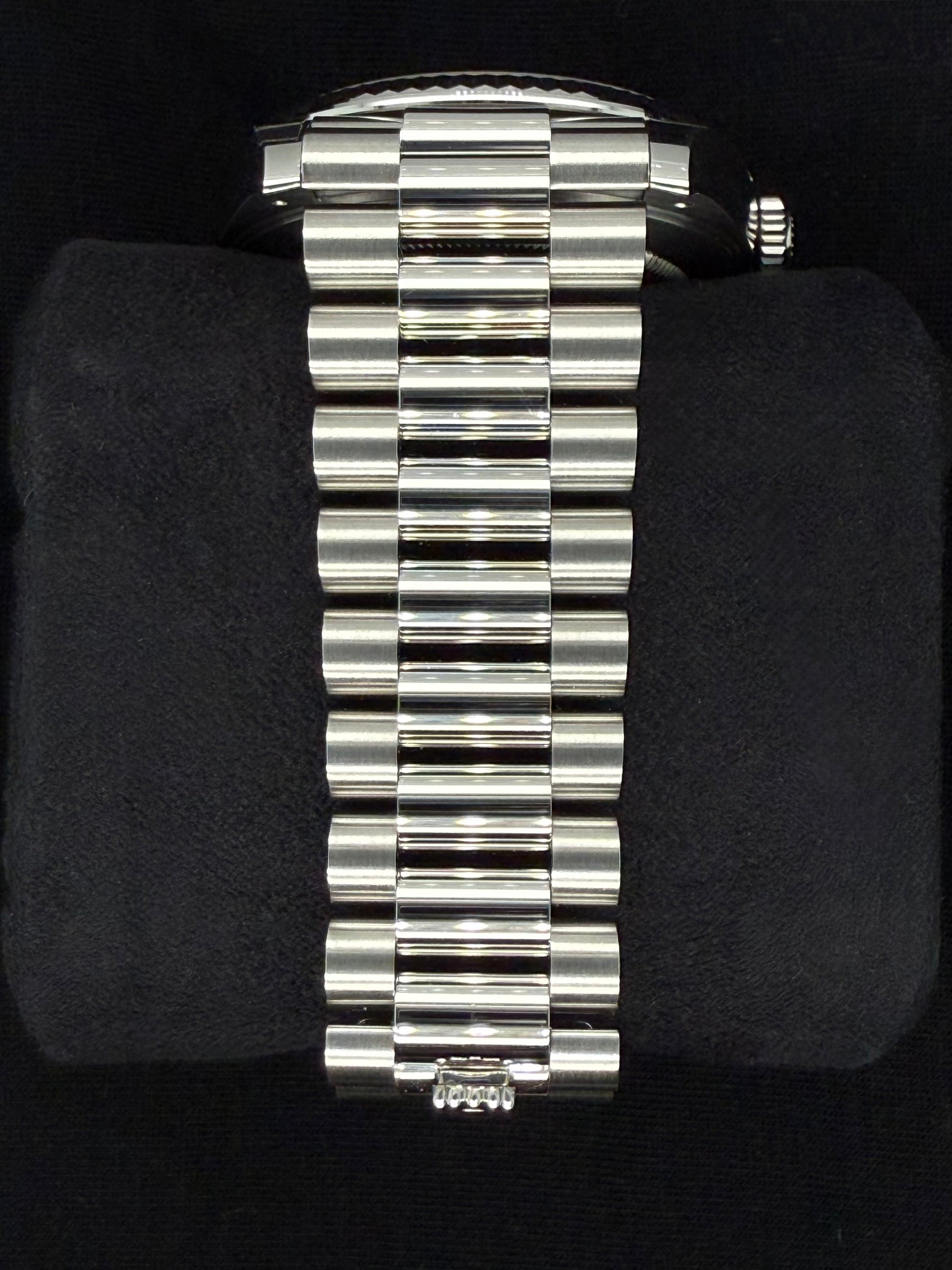 Rolex Day-Date 40 Platinum Ice Blue Roman Dial 228236 bracelet 2