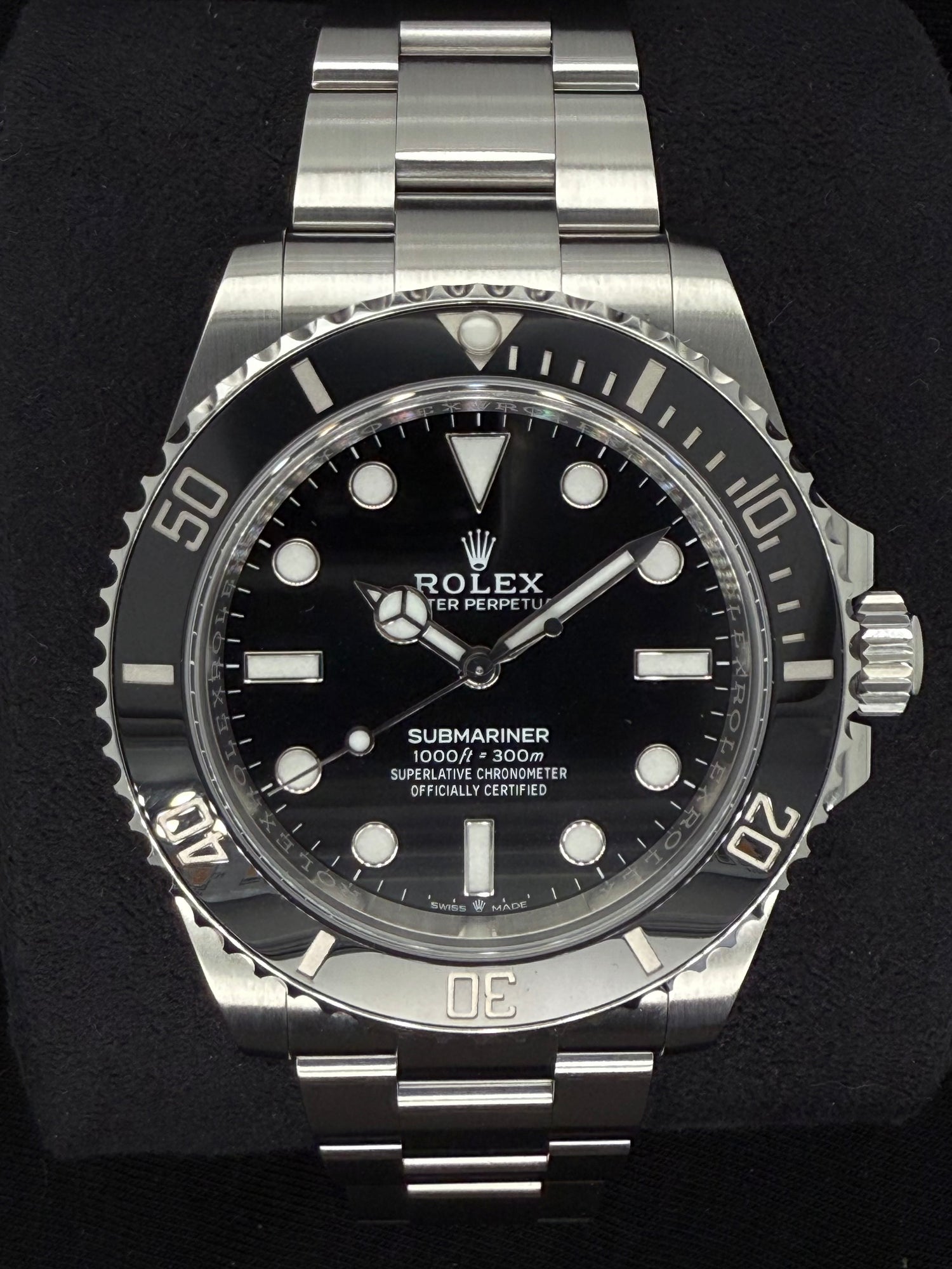 Rolex Submariner (No Date) Stainless Steel Black Dial 124060 front
