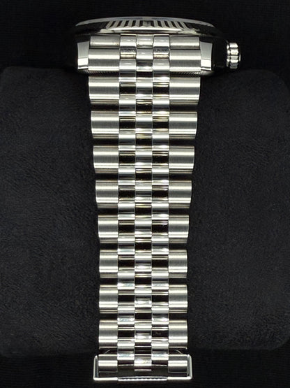 Rolex Datejust 36 Fluted Bezel Stainless Steel Purple Diamond Set Roman Dial VI and IX Jubilee 126234 bracelet 2