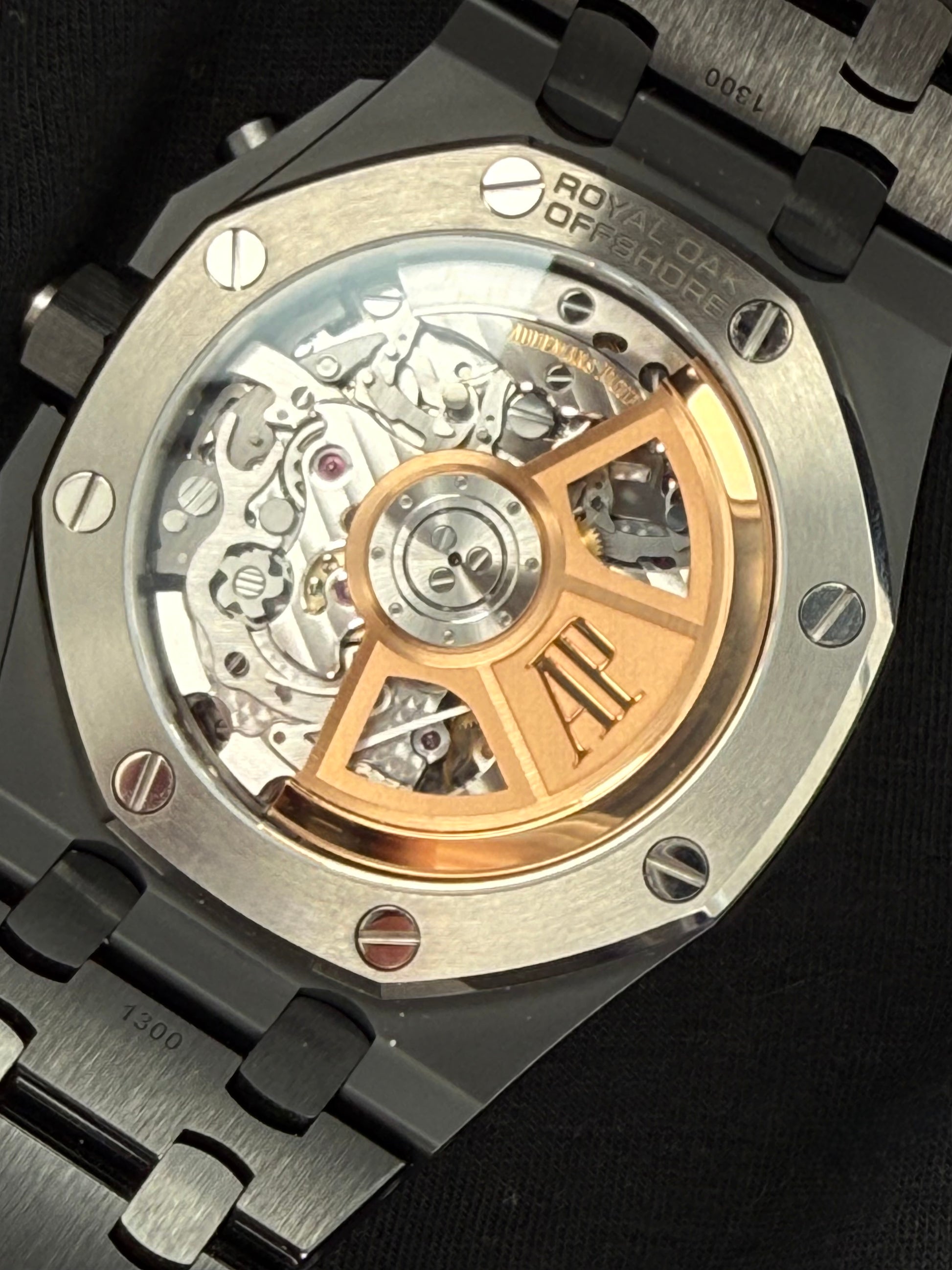 Audemars Piguet Royal Oak Offshore Ceramic 26238CE.OO.1300CE.01 Open case