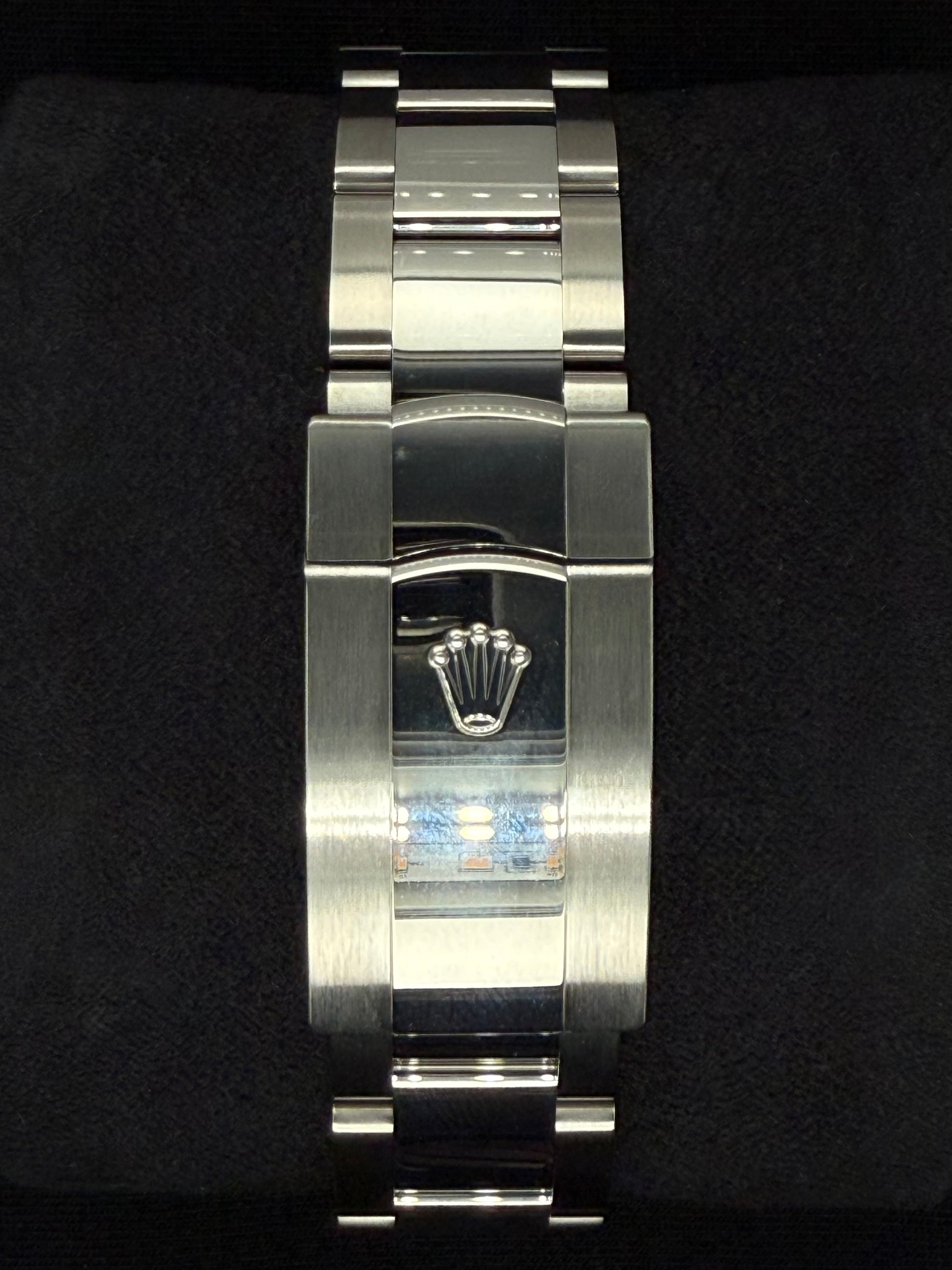 Rolex Datejust 36 Mint Green Dial Fluted Oystersteel 126234 clasp