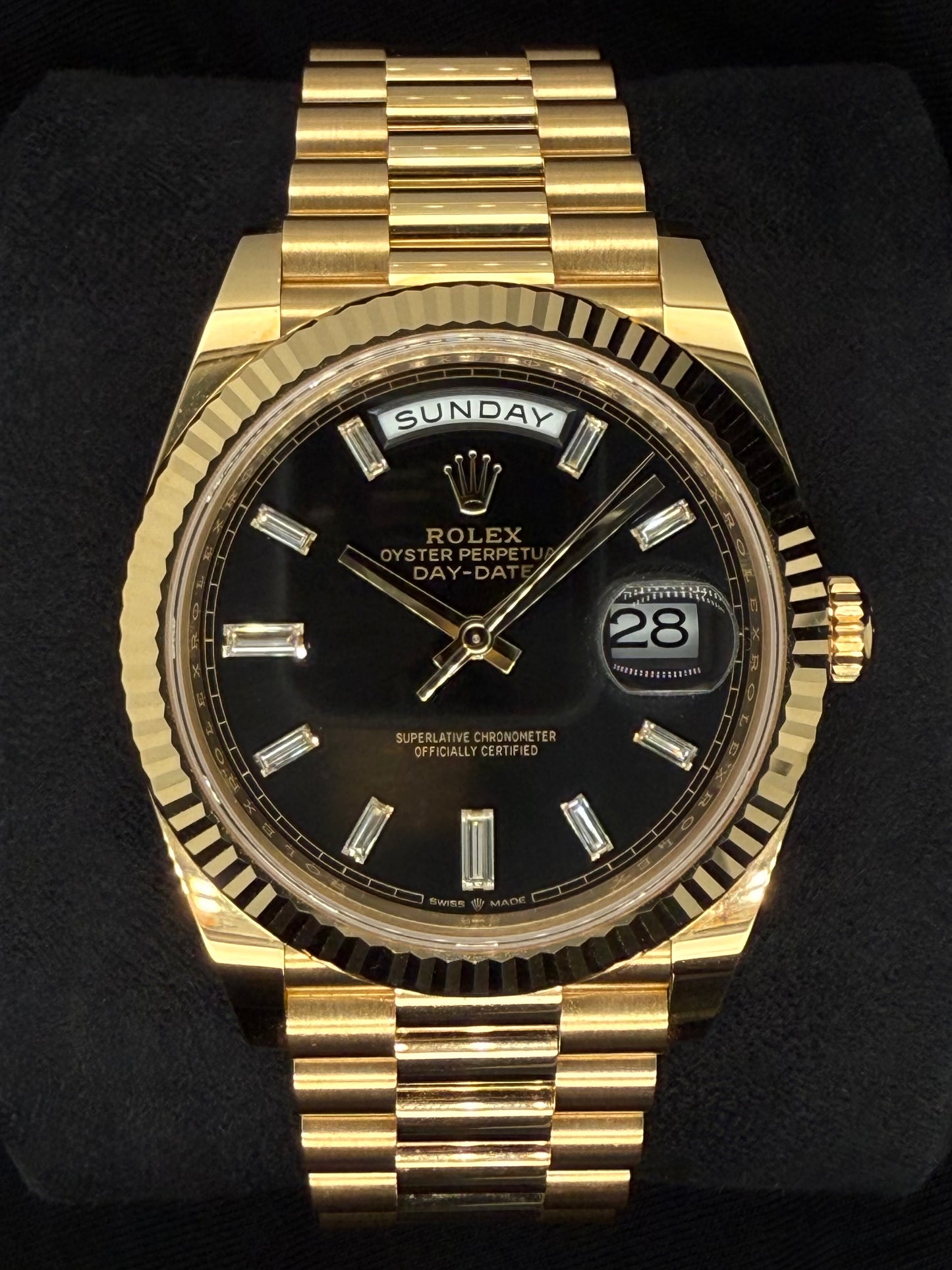 Rolex Day-Date 40 Yellow Gold Black Baguette Diamond Dial 228238 | 2022 | 40mm