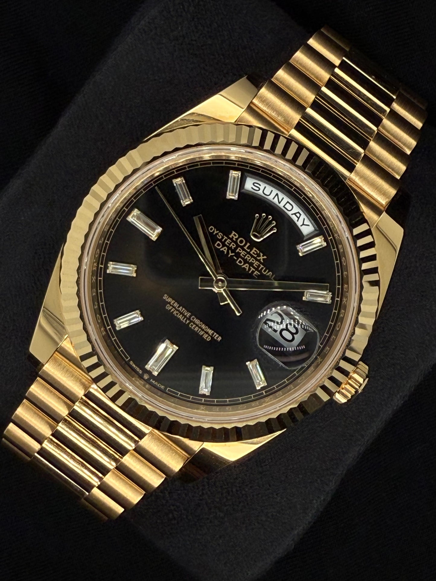 Rolex Day-Date 40 Yellow Gold Black Baguette Diamond Dial 228238 | 2022 | 40mm