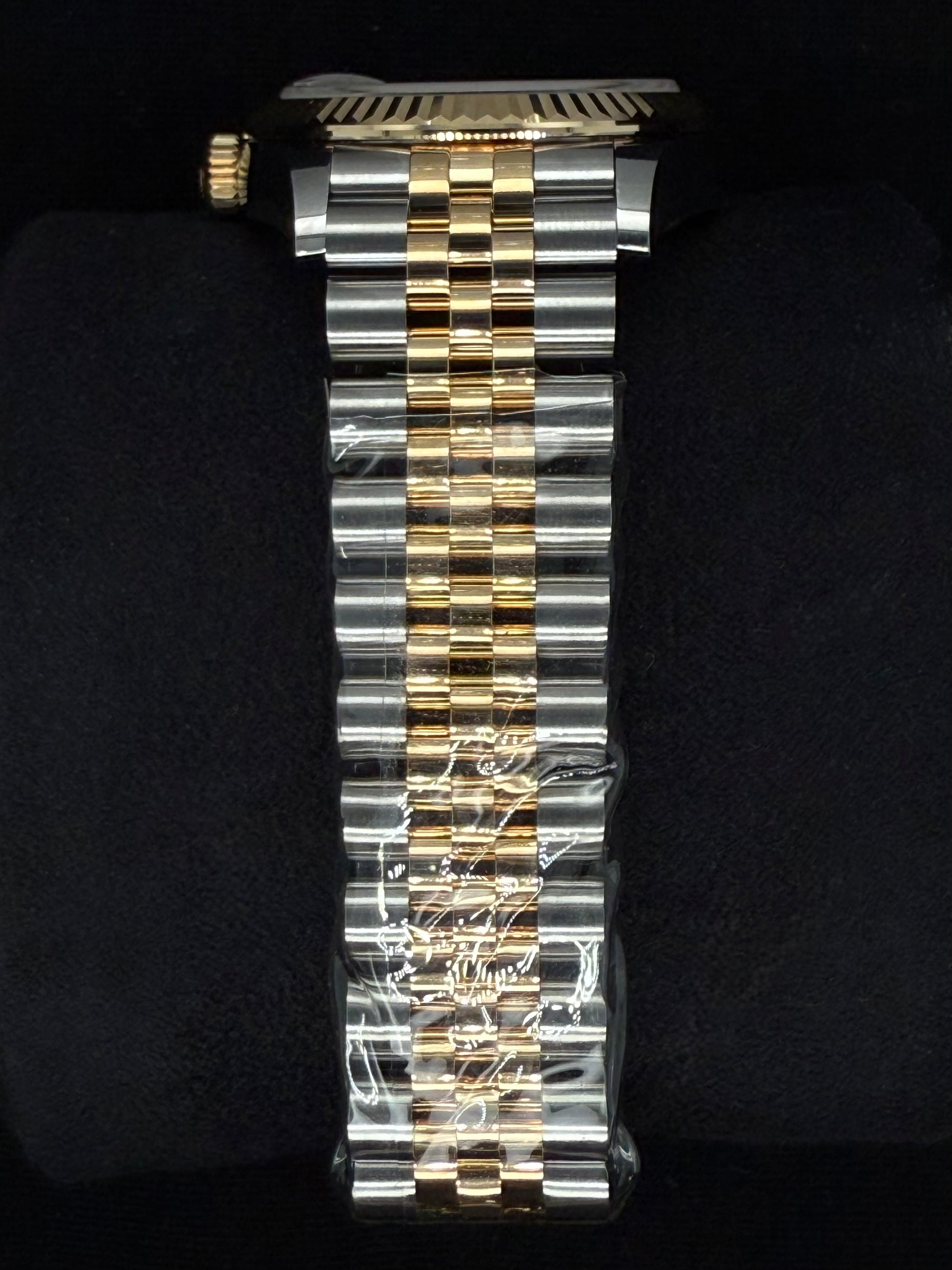 Rolex Datejust 31 Green Roman Diamond Dial Jubilee Two Tone 278273 bracelet
