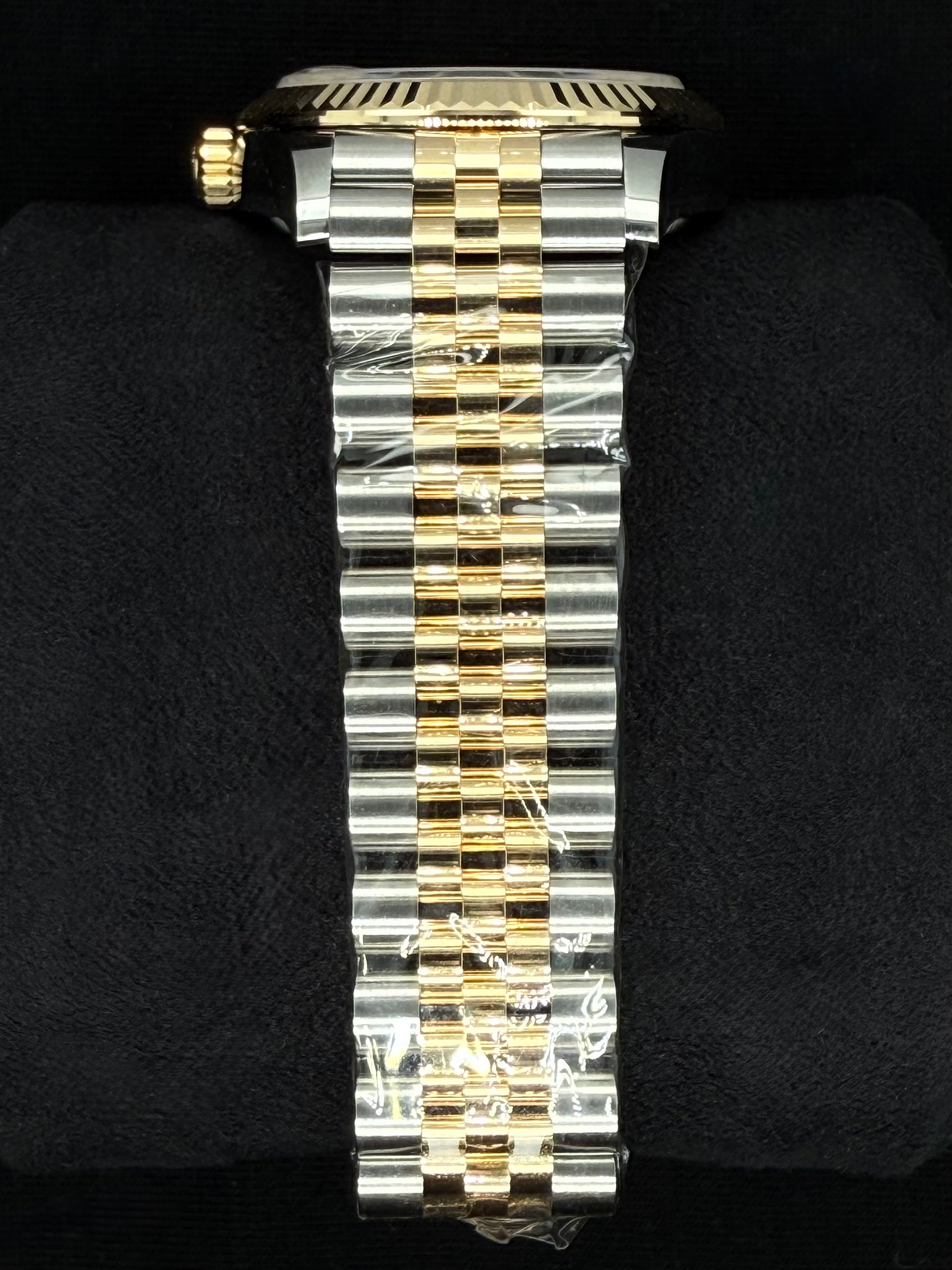 Rolex Datejust 31 Champagne Diamond Dial Jubilee Two Tone 278273 bracelet