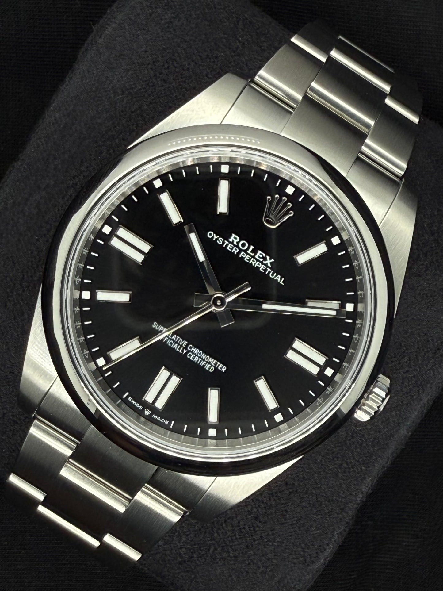 Rolex Oyster Perpetual 41 Black Dial Oyster Bracelet 124300 right