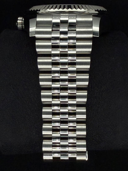 Rolex Sky-Dweller Black Dial Jubilee 336934 bracelet