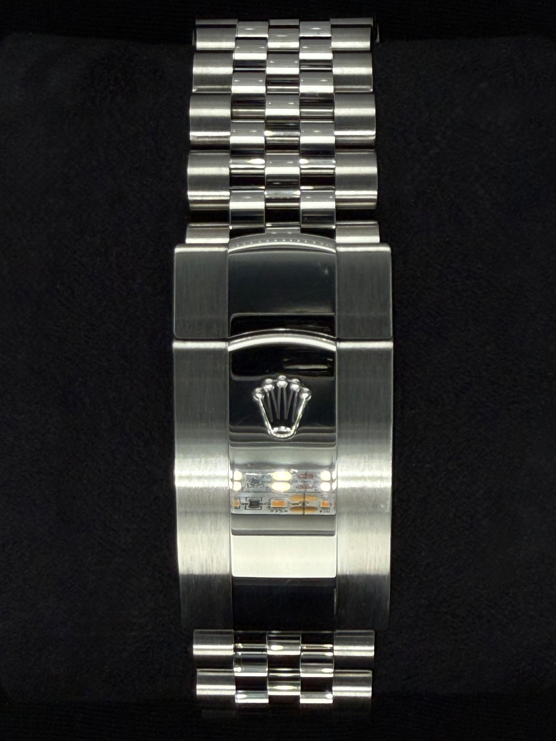 Rolex Sky-Dweller Black Dial Jubilee 336934 clasp