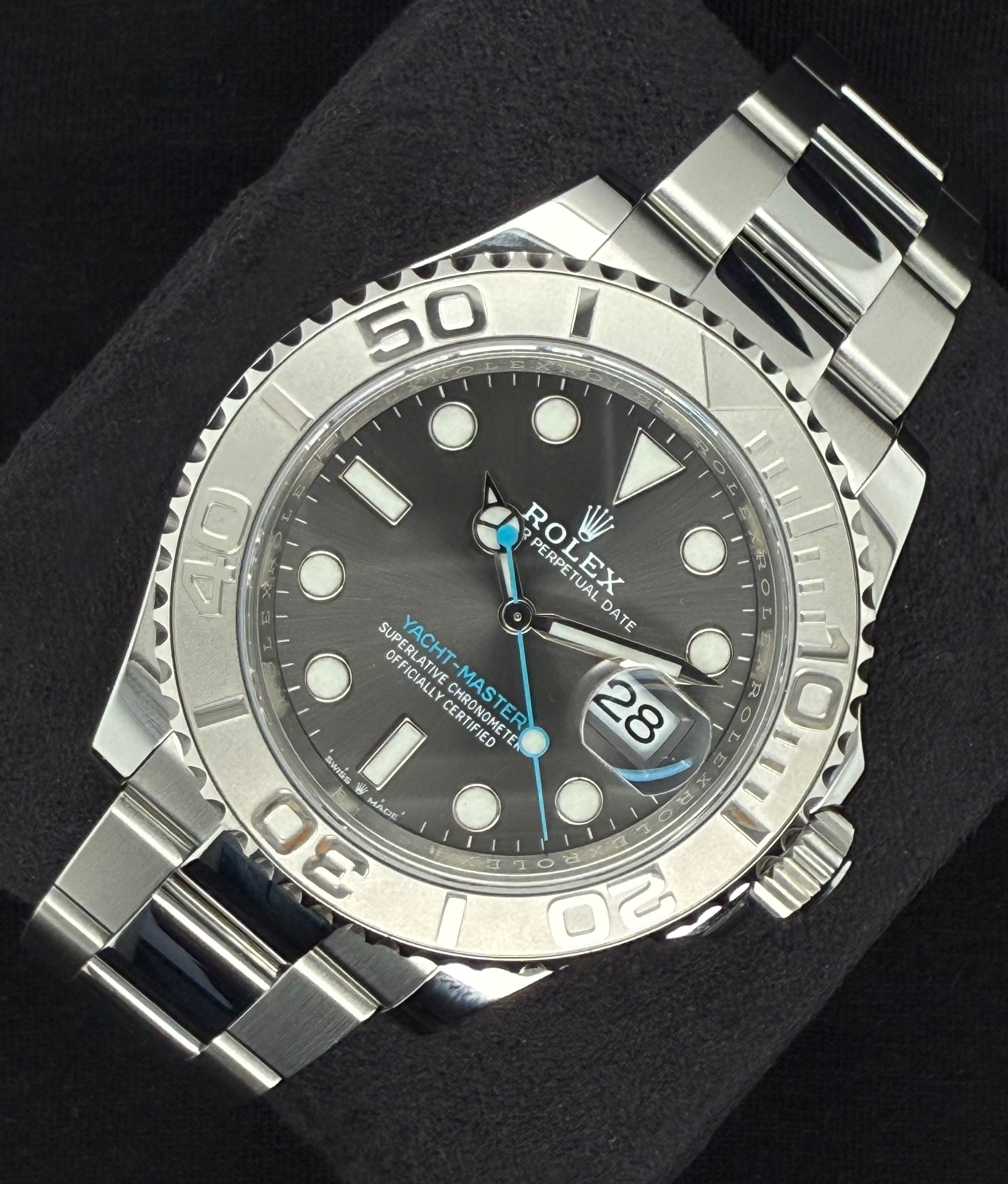 Rolex Yacht-Master 40 Rhodium Dial Platinum Bezel 126622 Right
