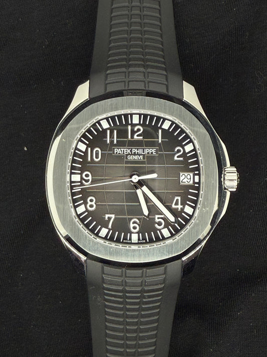 Patek Philippe Aquanaut Black Stainless Steel 5167A-001 | 2021 | 42.2 mm