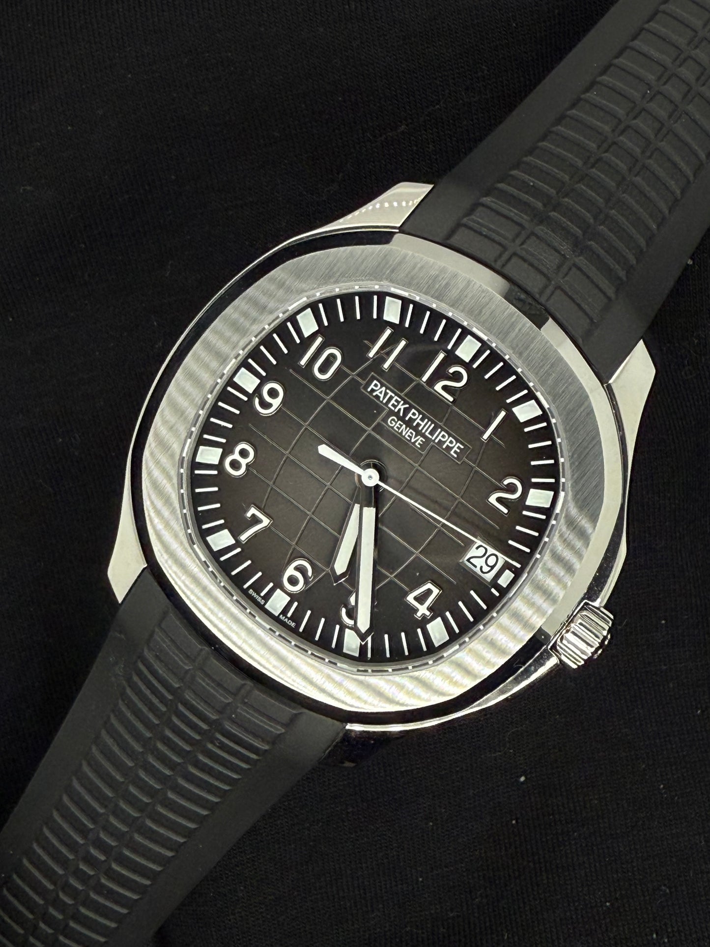 Patek Philippe Aquanaut Black Stainless Steel 5167A-001 | 2021 | 42.2 mm