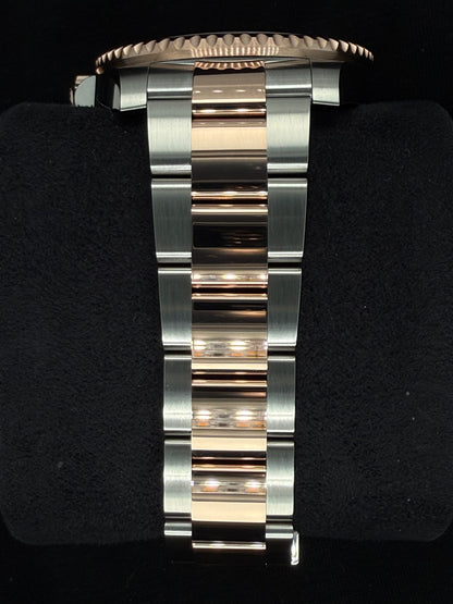 Rolex GMT-Master II Rootbeer Two Tone Everose Oyster 126711CHNR | 2025 | 40mm