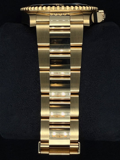 Rolex Submariner Black Dial 'Blacksy' Yellow Gold 126618LN bracelet 2
