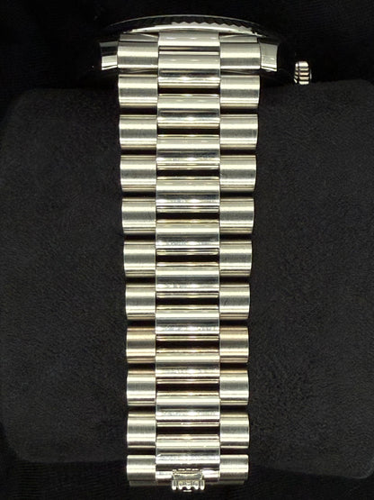 Rolex Day-Date 40 Platinum Ice Blue Diamond Baguette Dial 228236 bracelet 2