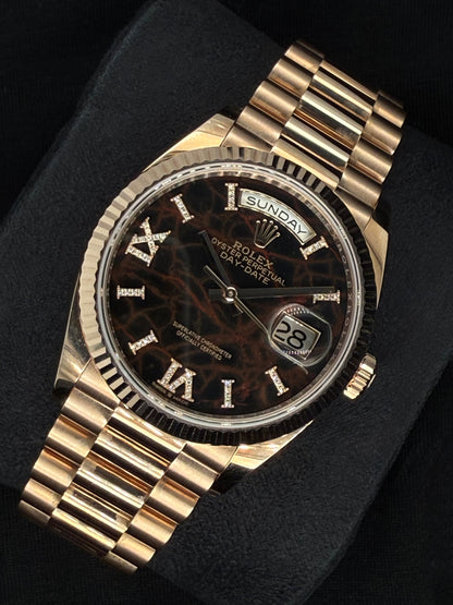 Rolex Day-Date 36 Eisenkiesel Roman Diamond Everose Gold 128235 | 2022 | 36mm