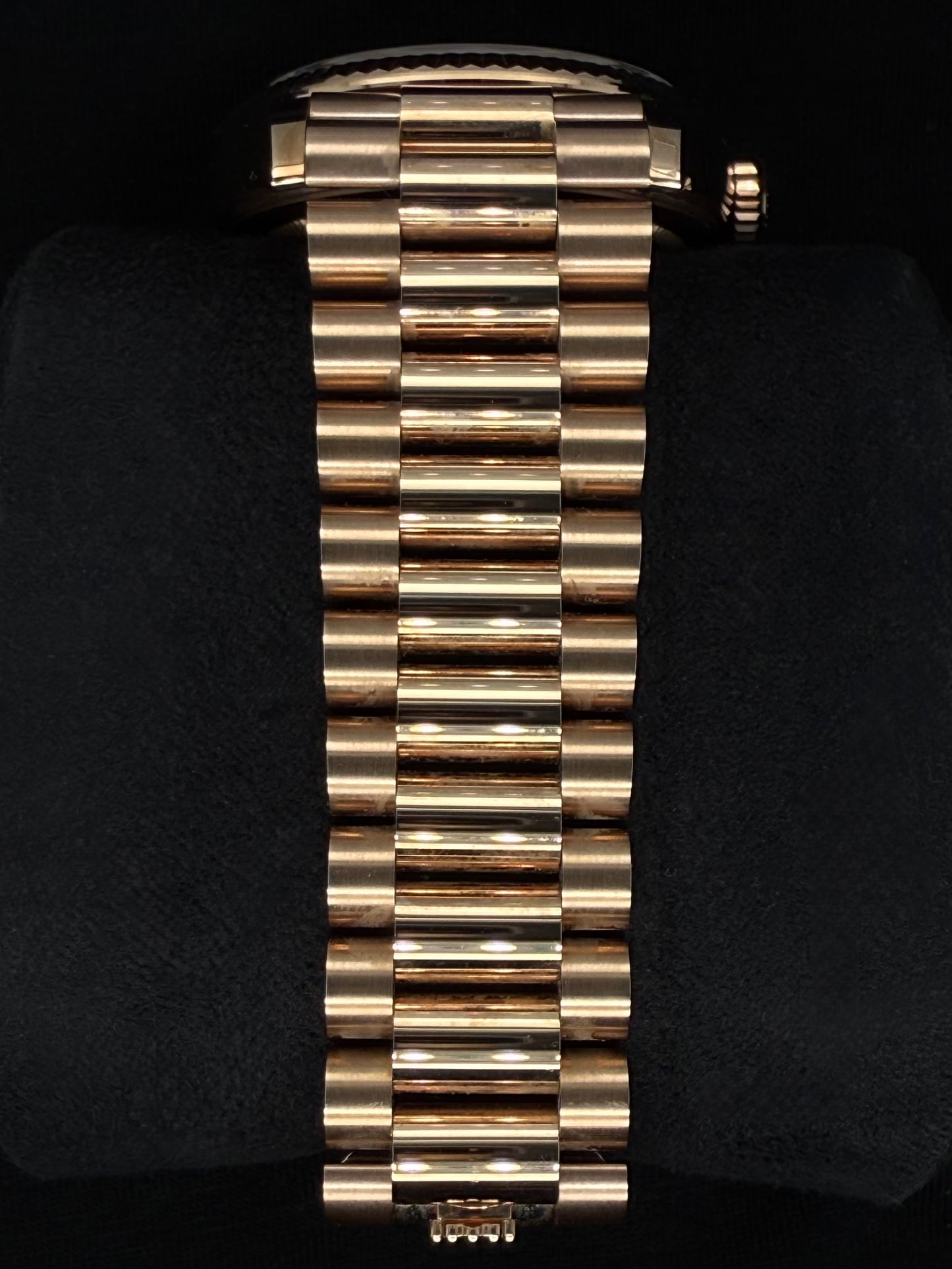 Rolex Day-Date 36 Eisenkiesel Roman Diamond Everose Gold 128235 | 2022 | 36mm