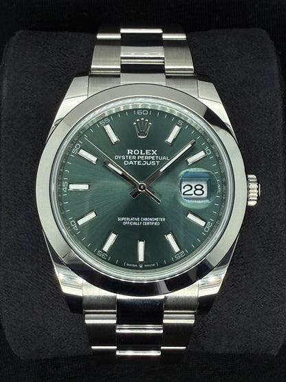 Rolex Datejust 41 Mint Green Dial Smooth Bezel Oystersteel | 126300 | 2025 | 41mm