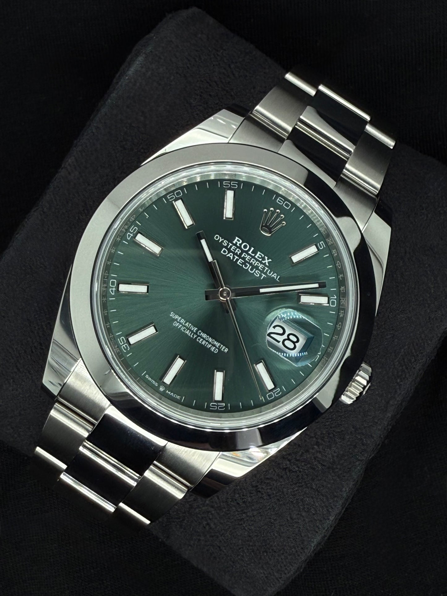 Rolex Datejust 41 Mint Green Dial Smooth Bezel Oystersteel | 126300 | 2025 | 41mm
