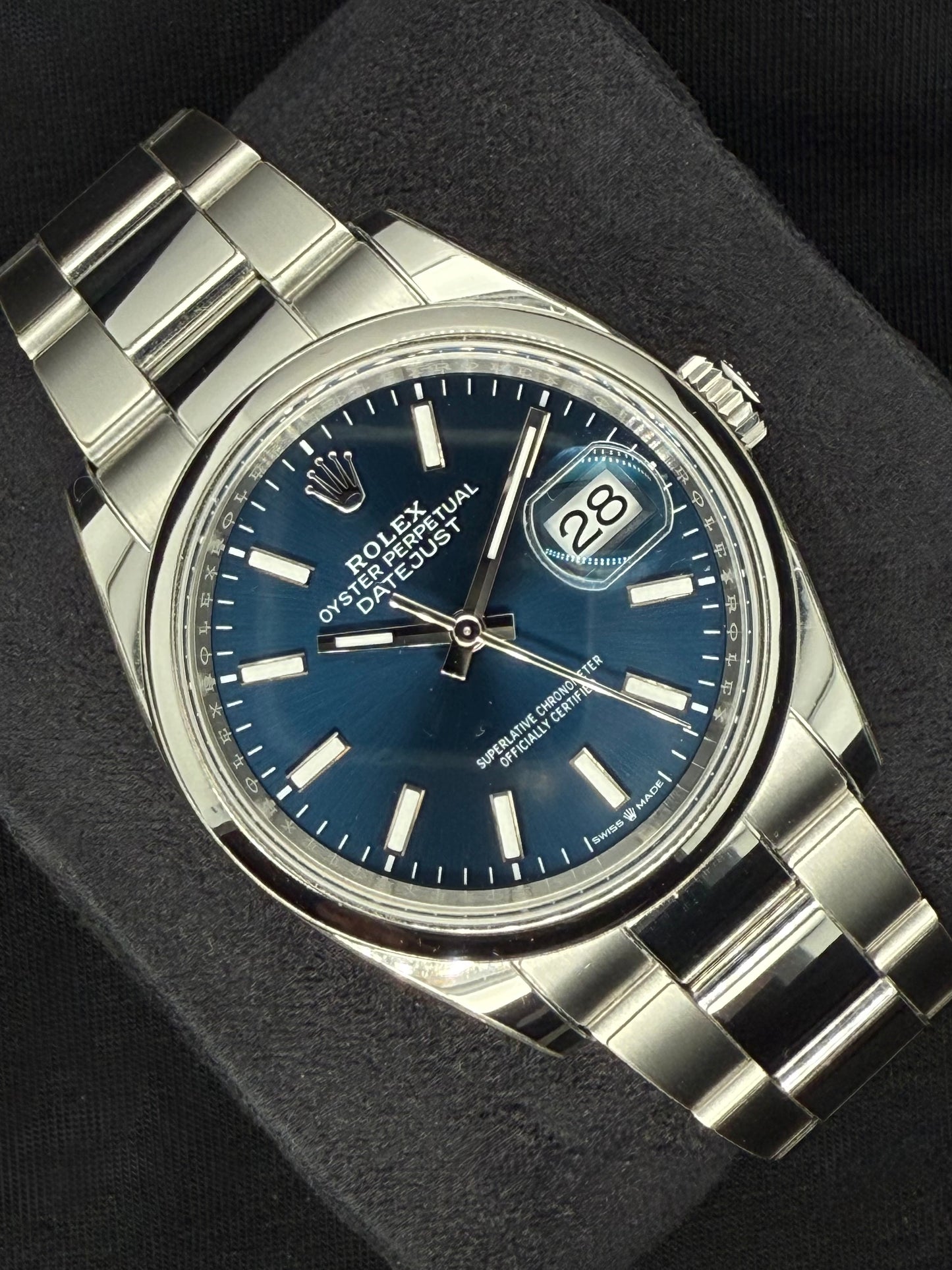 Rolex Datejust 36 Blue Sticks Dial Smooth Bezel Oystersteel | 126200 | 2024 | 36mm