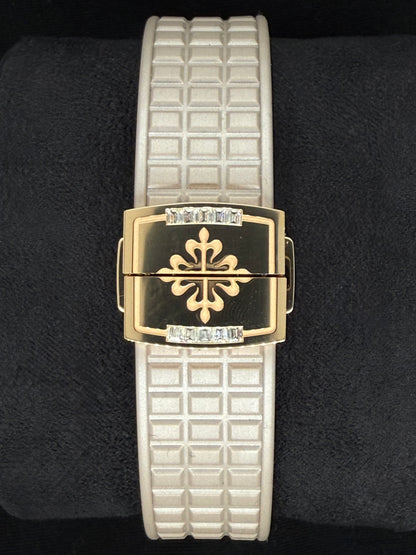 Patek Philippe Aquanaut Luce Haute Joaillerie Rose Gold Mother of Pearl Diamond Dial and Diamond Baguette Bezel 5072R-001 |  2025 | 35.6 mm