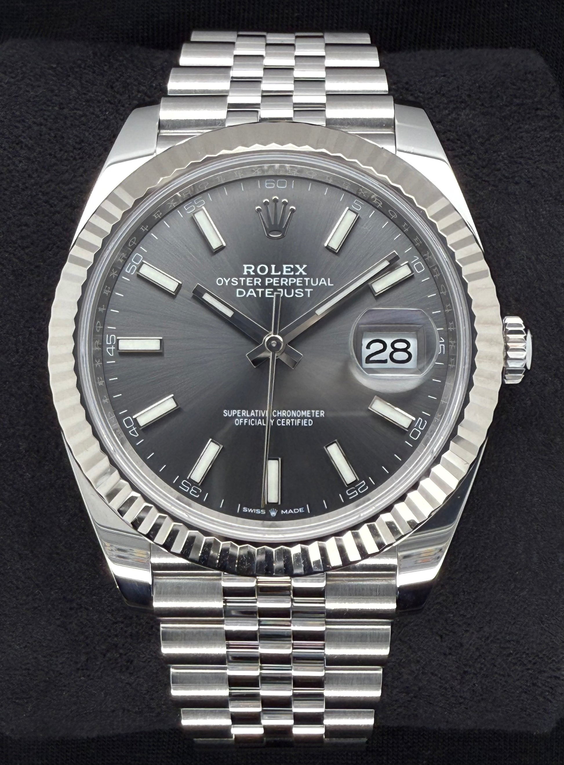 Watch Datejust Rhodium 41 Rolex 126334 Datejust 41 Black Dial Gold