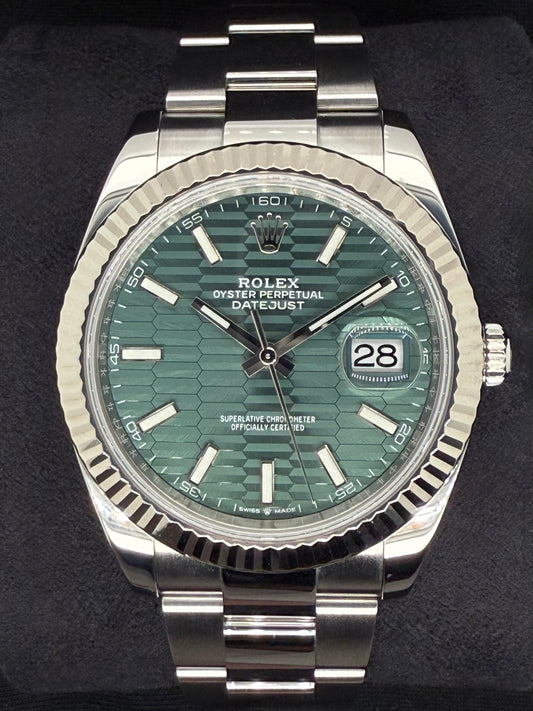 Rolex Datejust 41 Green Motif Dial Fluted Bezel Oystersteel 126334 | 2023 | 41mm