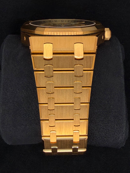 Audemars Piguet Royal Oak
Perpetual Calendar "Singapore" Yellow Gold Limited Edition 20 Pieces Worldwide 26607BA | 2021 | 41mm