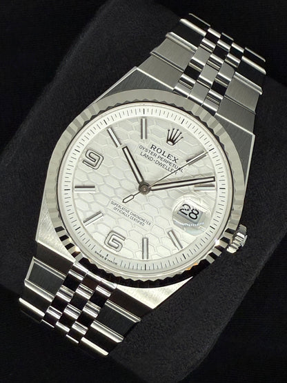 Rolex Land Dweller 40 White Dial Flat Jubilee 127334 | 2026 | 41mm