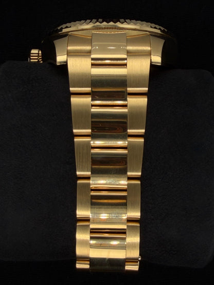 Rolex Sky-Dweller 18ct Yellow Gold Black Dial 326938 | 2020 | 42mm