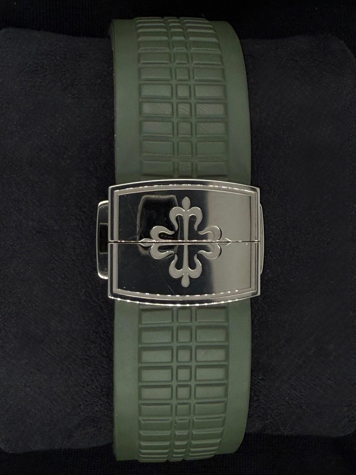 Patek Philippe Aquanaut Chronograph White Gold Green Dial 5968G-010 | 2021 | 42mm