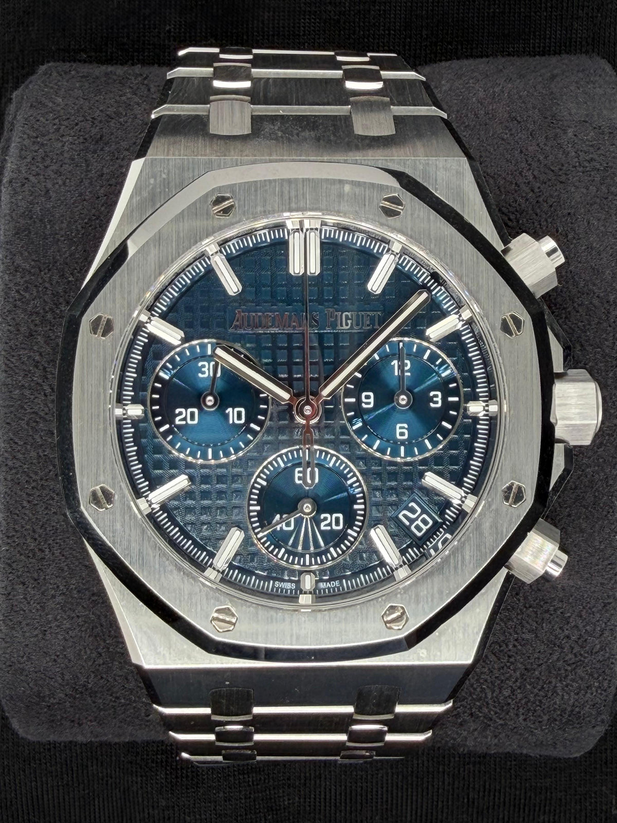Audemars Piguet Royal Oak Selfwinding Chronograph Blue Dial 50th Anniversary 26240ST.OO.1320ST.01 | 2024 | 41mm