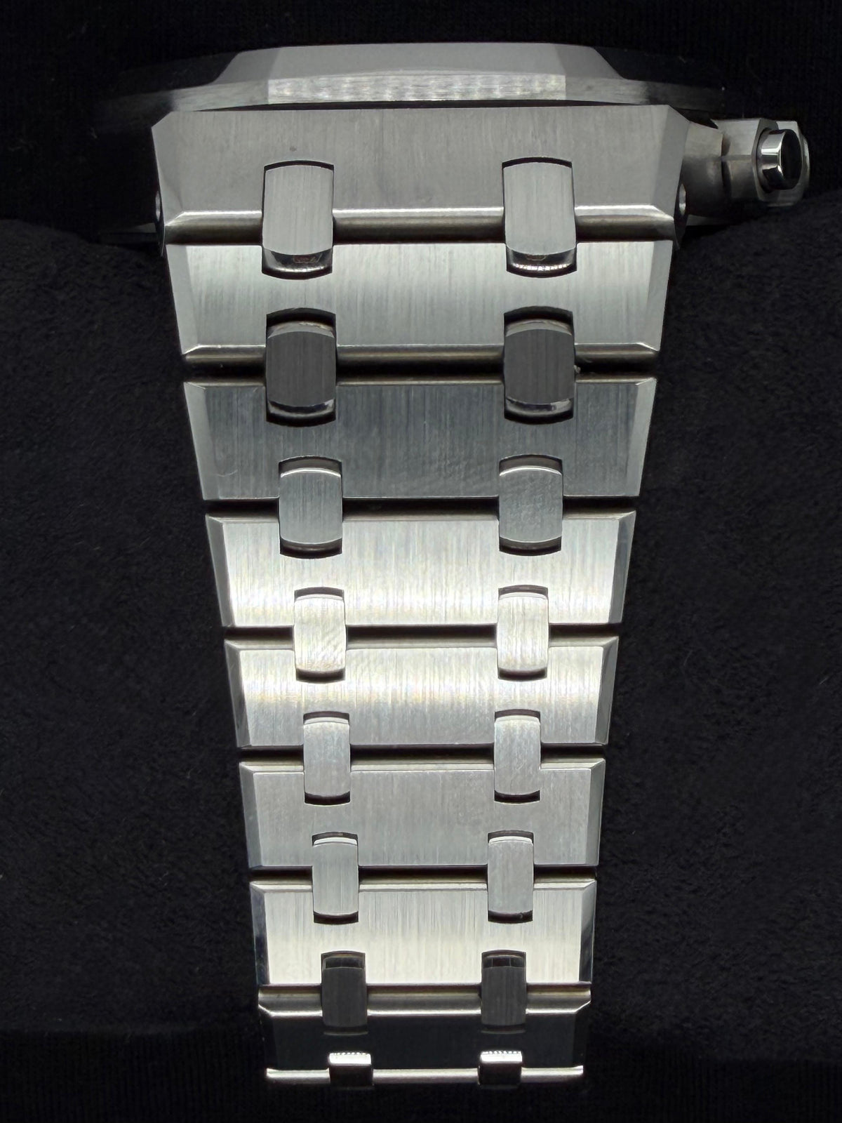 Audemars Piguet Royal Oak Selfwinding Chronograph Blue Dial 50th Anniversary 26240ST.OO.1320ST.01 | 2024 | 41mm