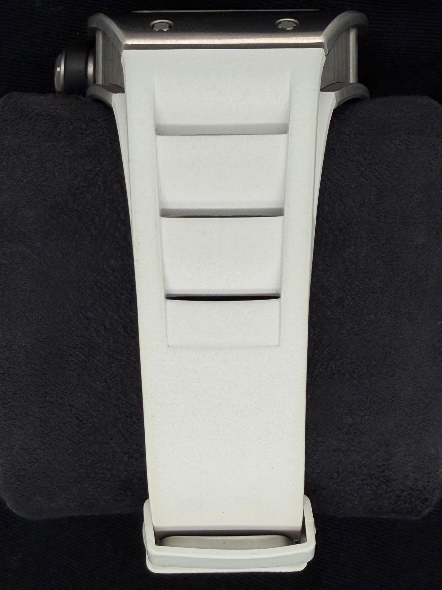 Richard Mille RM010 Ti | 2009 | 39.3 x 48 x 13.84 mm