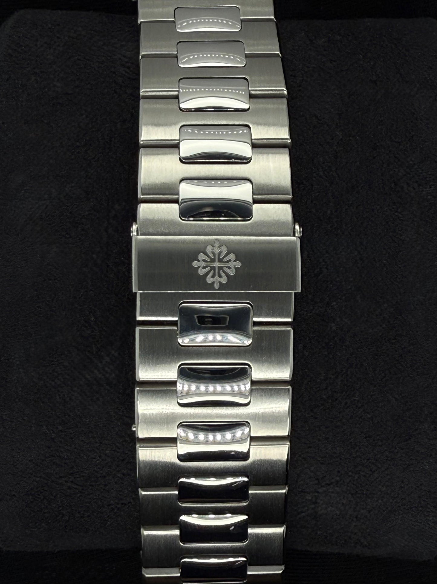 Patek Philippe Nautilus Travel Time Chronograph Black Noir Trame Dial Stainless Steel 5990/1A-001 clasp