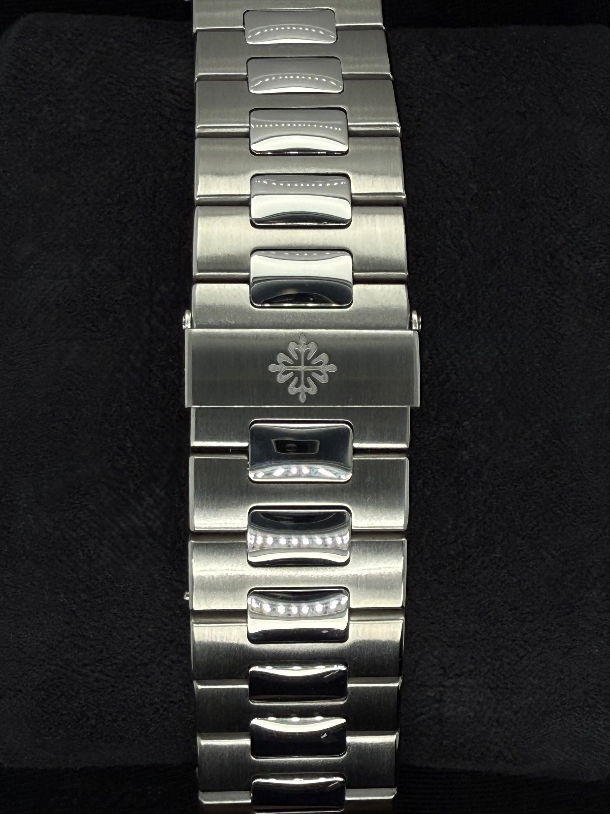 Patek Philippe Nautilus Travel Time Chronograph Black Noir Trame Dial Stainless Steel 5990/1A-001 clasp