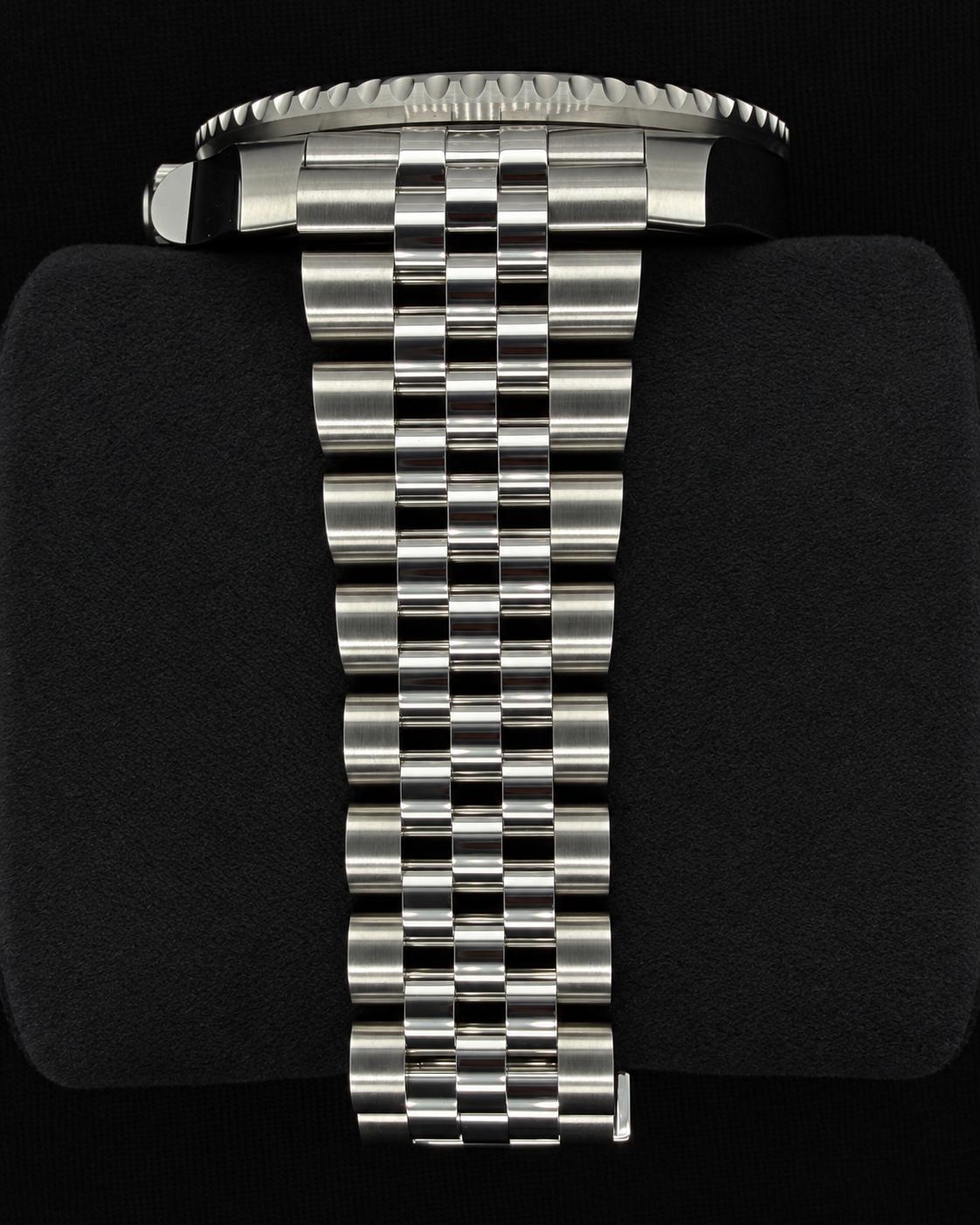 Rolex GMT-Master II Bruce Wayne Jubilee 126710GRNR | 2026 | 40mm