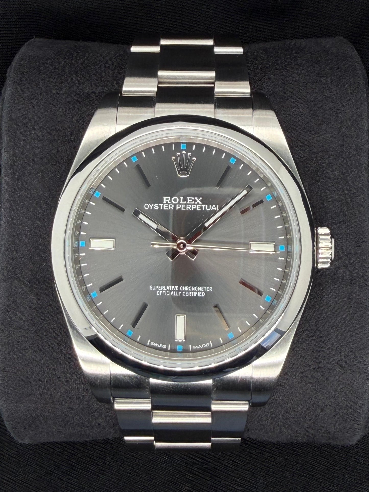 Rolex Oyster Perpetual 39 Rhodium Dial Oyster Bracelet 114300 | 2017 | 41mm
