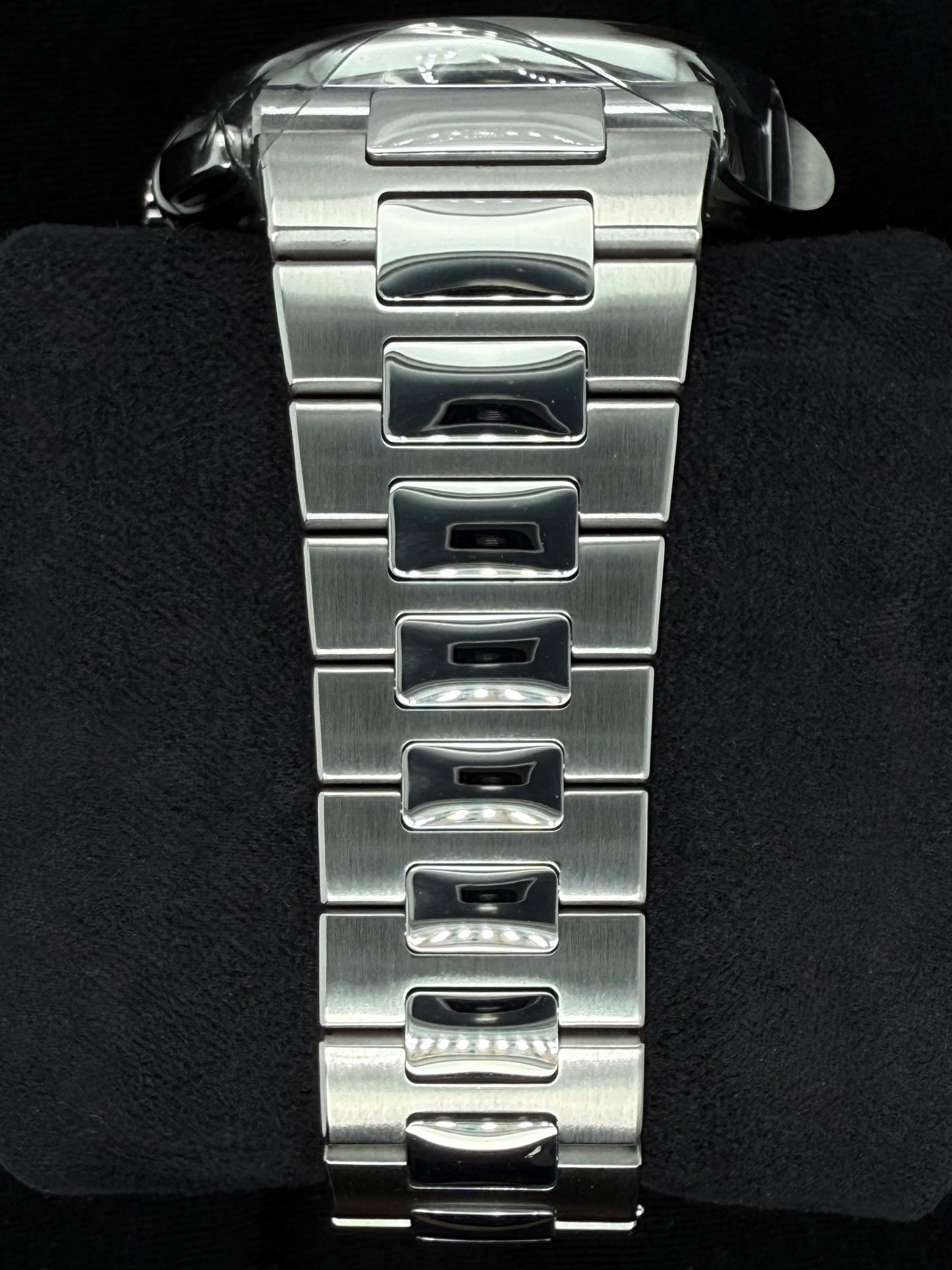 Patek Philippe Nautilus Travel Time Chronograph Black Noir Trame Dial Stainless Steel 5990/1A-001 bracelet