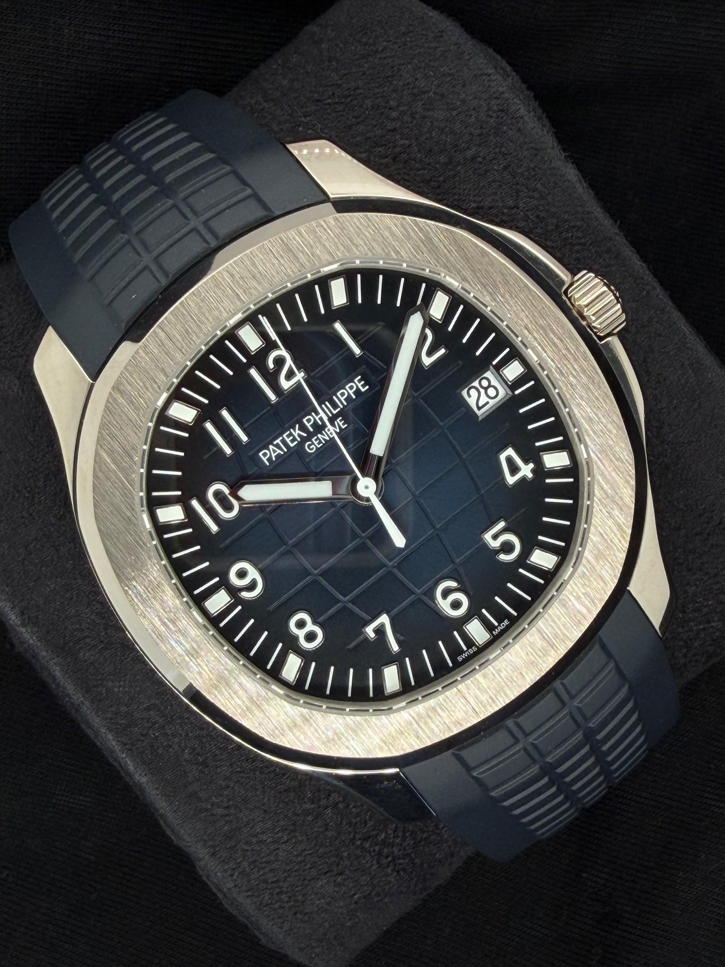 Patek Philippe Aquanaut Blue White Gold 5168G-001 |  2026 | 42.2 mm