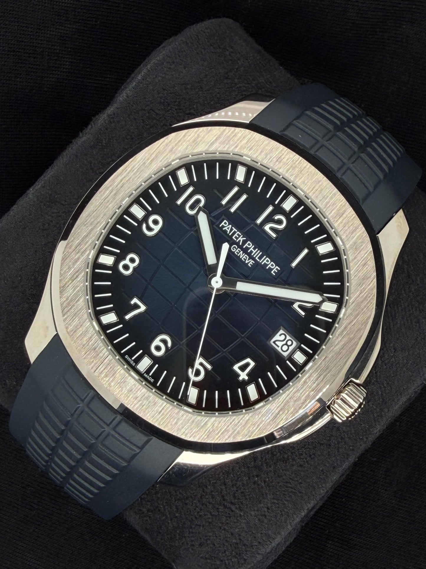 Patek Philippe Aquanaut Blue White Gold 5168G-001 |  2026 | 42.2 mm